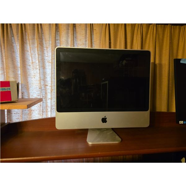 Apple iMac 20-Inch All-In-One Desktop Computer (Model A1224, 2.4GHz / 1GB RAM / 250GB HDD) (As Is)