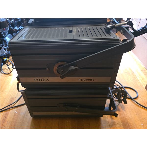 Set of 2 Professional Studio Fresnel Stage Spotlights with Mounting Yokes & Heavy-Duty Pipe Clamps