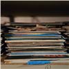 Image 2 : Collection of Vintage Vinyls Records - approx. 50 pcs (various conditions)