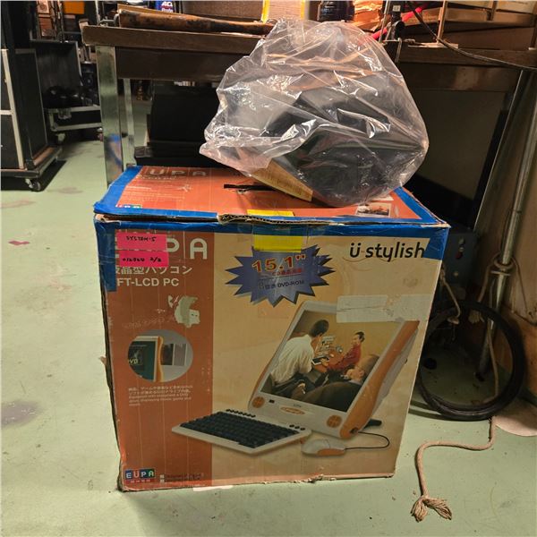 Open-Box ü-Stylish 15.1" LCD PC & Black Thermoplastic Welding Helmet Shell
