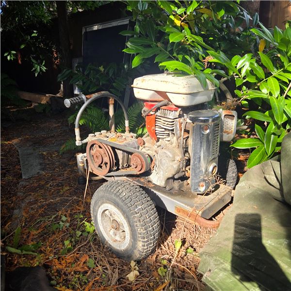 Commercial Belt-Driven Gas Pressure Washer with Honda-Style Engine & Triplex Pump