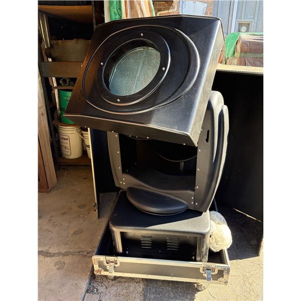Large Professional Moving Head Stage Spotlight with Road Case