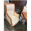 Image 11 : Hickory Manafacturing  Maple Inlaid Dinning Room Table 73"x41"x31" with 8 Hickory White Upholstered 