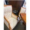 Image 12 : Hickory Manafacturing  Maple Inlaid Dinning Room Table 73"x41"x31" with 8 Hickory White Upholstered 
