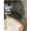 Image 14 : Hickory Manafacturing  Maple Inlaid Dinning Room Table 73"x41"x31" with 8 Hickory White Upholstered 
