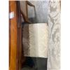 Image 15 : Hickory Manafacturing  Maple Inlaid Dinning Room Table 73"x41"x31" with 8 Hickory White Upholstered 