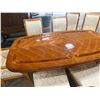 Image 4 : Hickory Manafacturing  Maple Inlaid Dinning Room Table 73"x41"x31" with 8 Hickory White Upholstered 