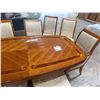 Image 5 : Hickory Manafacturing  Maple Inlaid Dinning Room Table 73"x41"x31" with 8 Hickory White Upholstered 
