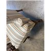 Image 3 : Hickory Chair Company Striped Winback Chair 25"x30"x20"