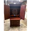 Image 12 : Hickory Chair Company Georgian Style Armoire