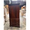 Image 19 : Hickory Chair Company Georgian Style Armoire
