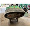 Image 16 : (10708501) Edco 2GC-NG Dual-Disc Gas Concrete Grinder (Starts & Runs, Disc Damaged)
