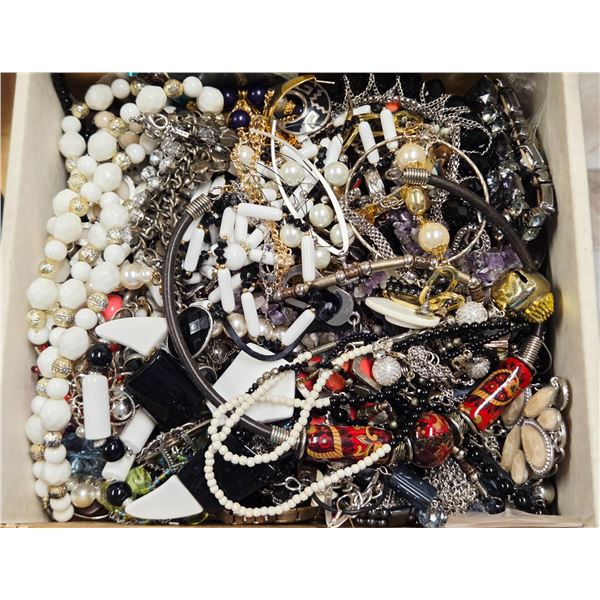 BOX OF COSTUME JEWELRY