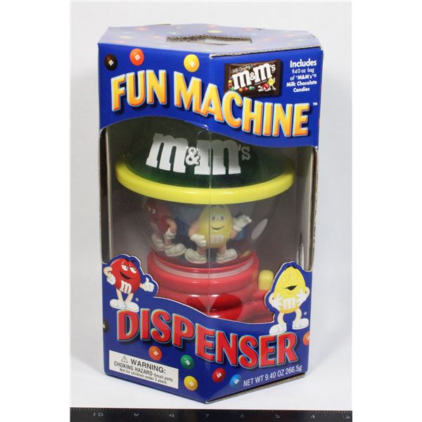 VINTAGE M&M FUN MACHINE CANDY DISPENSER IN