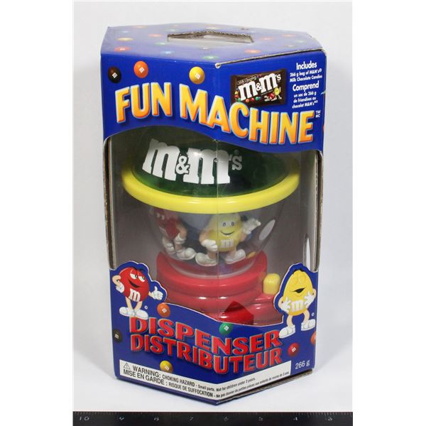 VINTAGE M&M FUN MACHINE CANDY DISPENSER IN