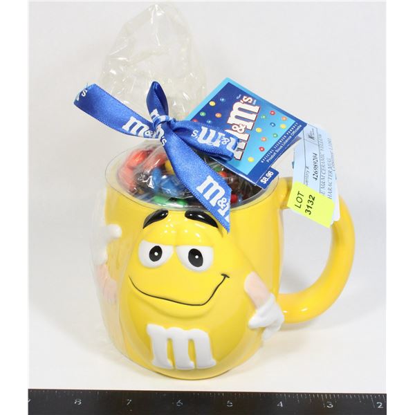 VINTAGE M&M CERAMIC YELLOW M&M CHARACTER MUG.