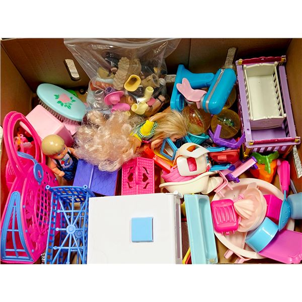 #6-VINTAGE TOYS & BARBIE SHOES