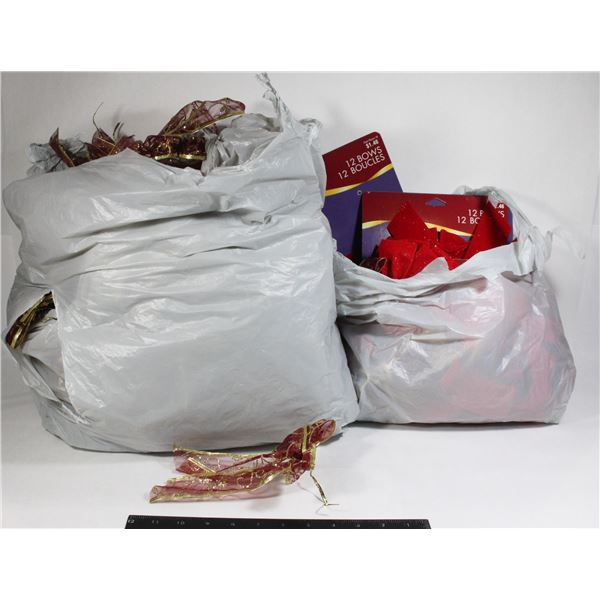 LOT OF CHRISTMAS BOWS AND CHRISTMAS BAGS