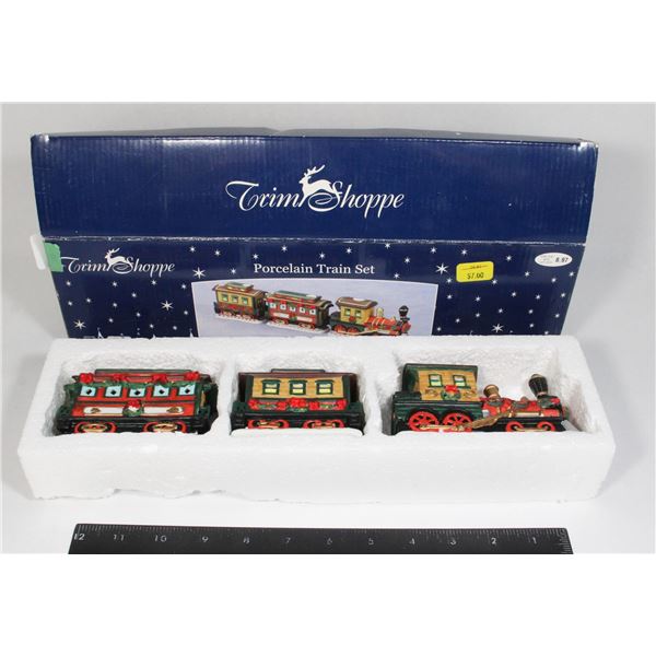 VINTAGE TRIM SHOPPE PORCELAIN TRAIN SET IN