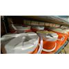 Image 3 : 7 ORANGE RUBBERMAID COLD BEVERAGE DISPENSERS