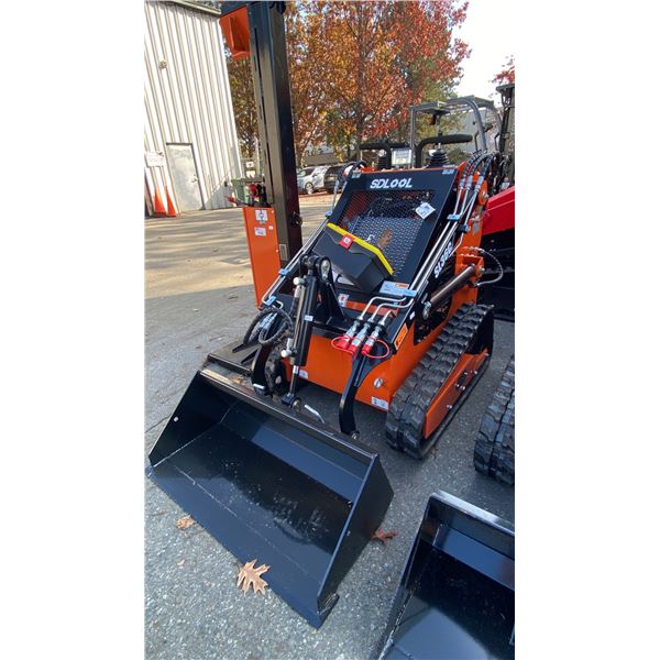 SDLOOL SL36C ORANGE 420CC GAS POWERED MINI SKID STEER LOADER WITH 38 W BUCKET