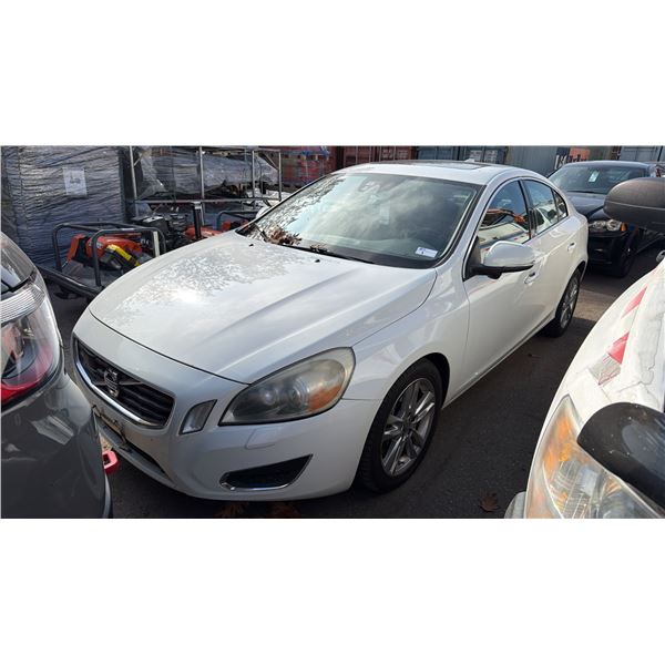 2011 VOLVO S60 T6, 4DRSD, WHITE, VIN YV1902FH6B2016253,