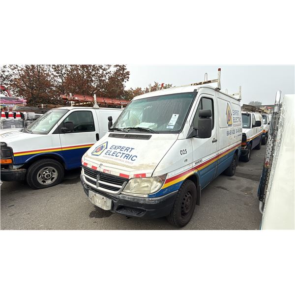 2006 DODGE RAM SPRINTER 2500, 3DR CARGO VAN, WHITE, VIN WD0BD144765853904,