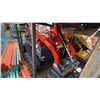 Image 4 : AGT INDUSTRIAL YSRT14 RED GAS POWERED RUBBER TRACK RIDE ON HYDRAULIC MINI SKID STEER/LOADER WITH