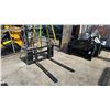 Image 1 : AGT INDUSTRIAL SAII100 SKID STEER PALLET FORK ATTACHMENT WITH 48" FORKS