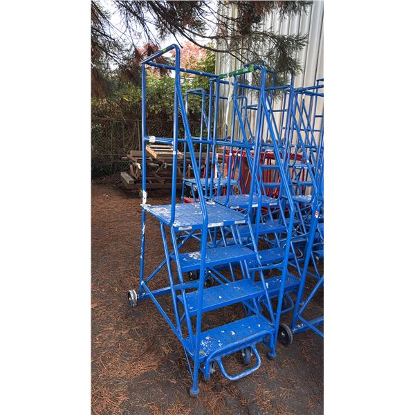 CANWAY 4H-EXT22.5 HEAVY DUTY BLUE 4 STEP MOBILE WAREHOUSE STAIRS WITH 24  X 22.5  PLATFORM