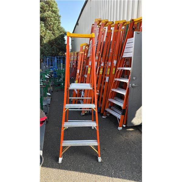 ALLRIGHT HEAVY DUTY 4' ORANGE CARBON FIBER INDUSTRIAL PLATFORM LADDER