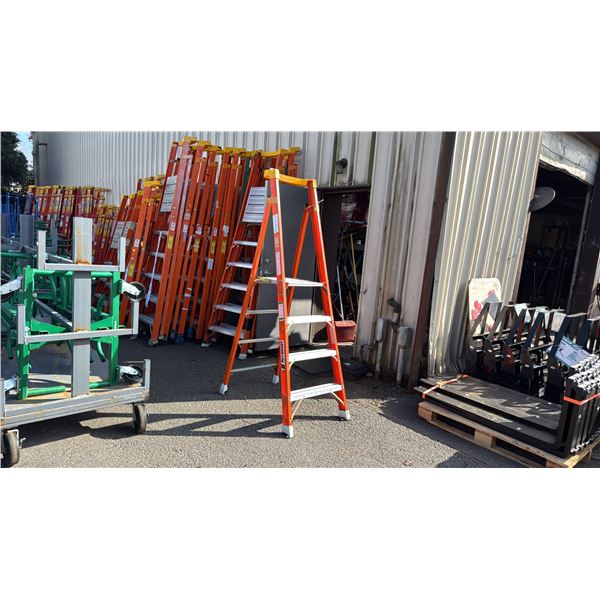 ALLRIGHT HEAVY DUTY 4' ORANGE CARBON FIBER INDUSTRIAL PLATFORM LADDER