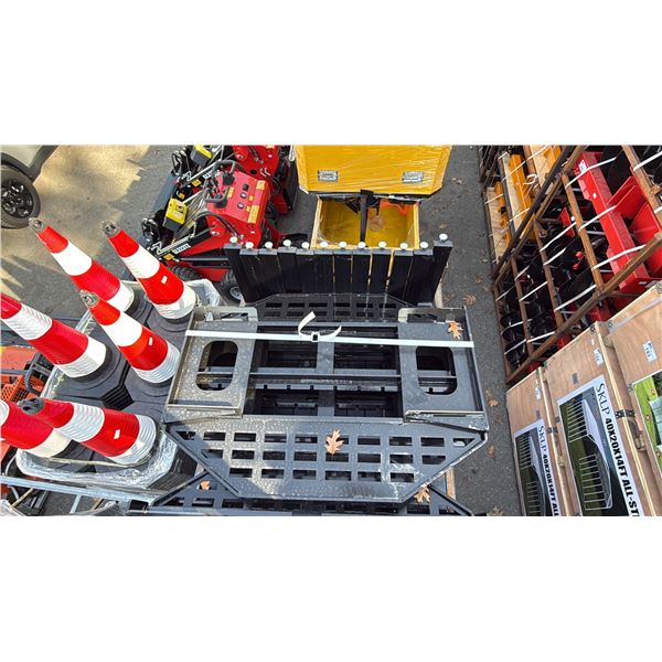 GIYI GY-DHC HYDRAULIC SKID STEER PALLET FORK ATTACHMENT SET WITH RACK & PAIR OF 60  FORKS
