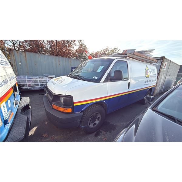 2008 CHEVROLET EXPRESS, 3DR CARGO VAN, WHITE, VIN 1GCGG25C481124920,