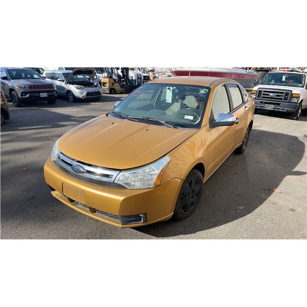 2009 FORD FOCUS SE, 4DRSD, YELLOW, VIN 1FAHP35N89W136994,