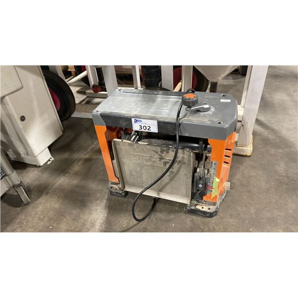 RIDGID IND-I-CUT ELECTRIC INDUSTRIAL TABLE TOP SURFACE PLANER
