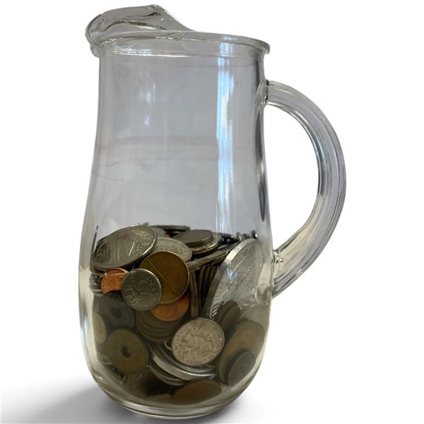 Glass Jug of Assorted World Coins & Tokens - Total weight: 2 kg