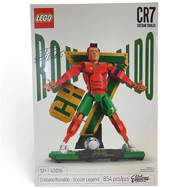 New LEGO Cristiano Ronaldo Soccer Legend Set 43016, 854 Pieces