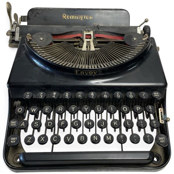 Remington Envoy Typewriter with Remington Case