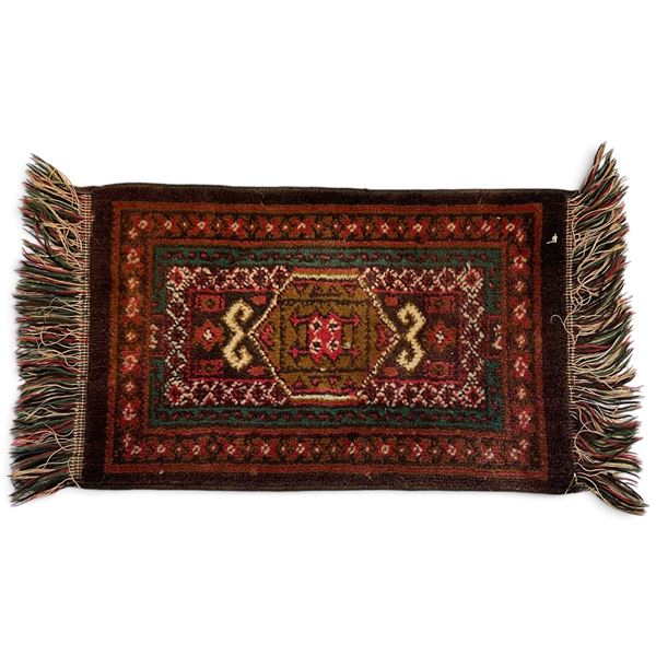 Woven Geometric Pattern Rug with Fringe - 12.5" x 21"