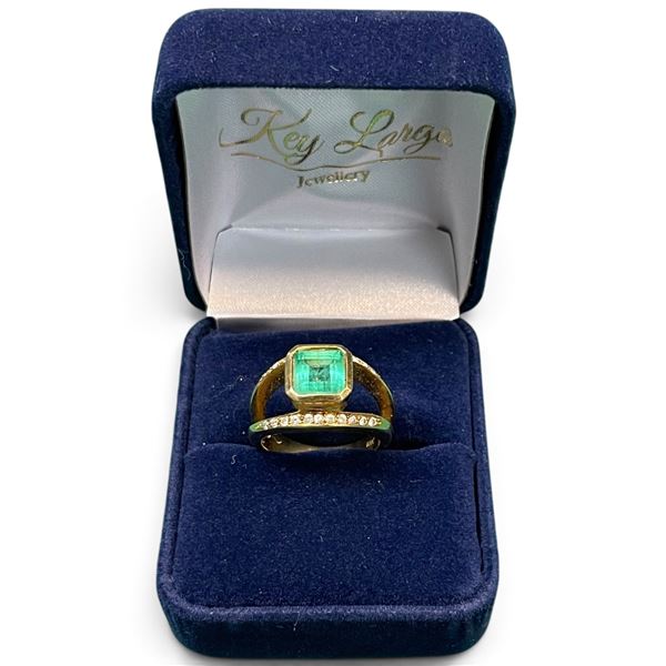 18 KT Gold Emerald Ring with Accent Diamonds - Faceted 7.7mm Square Cut Emerald - Size 7  (Total wei