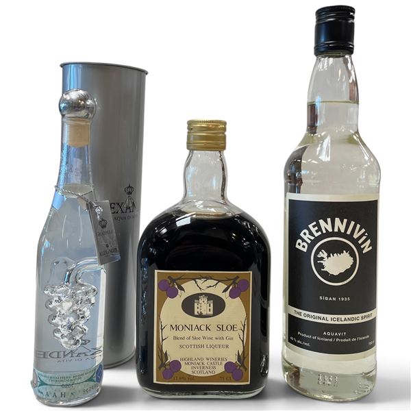 3 Sealed Bottles of a Variety of Liquors - Full Size Moviack Sloe & Bennivin and 0.20l Grappolo