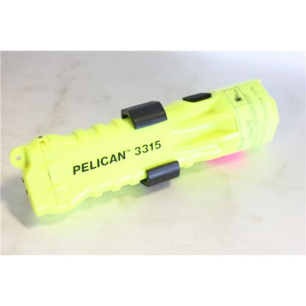 NEW PELICAN 3315 FLASHLIGHT WATERPROOF AND