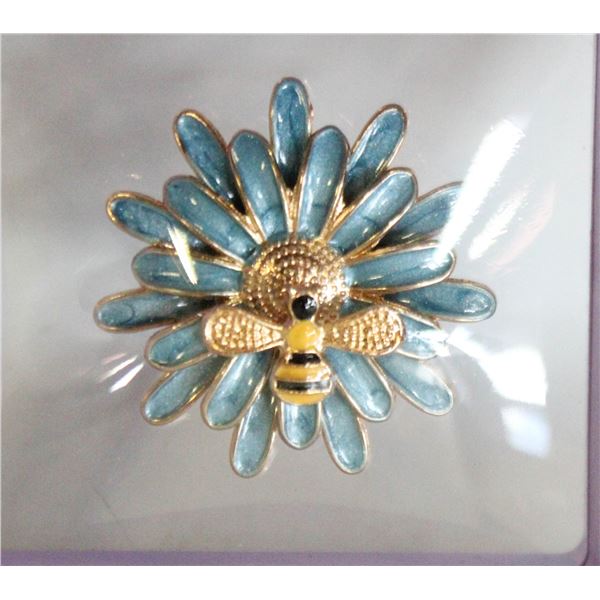 NEW FLOWER BROOCH WITH BEE ACCENTS