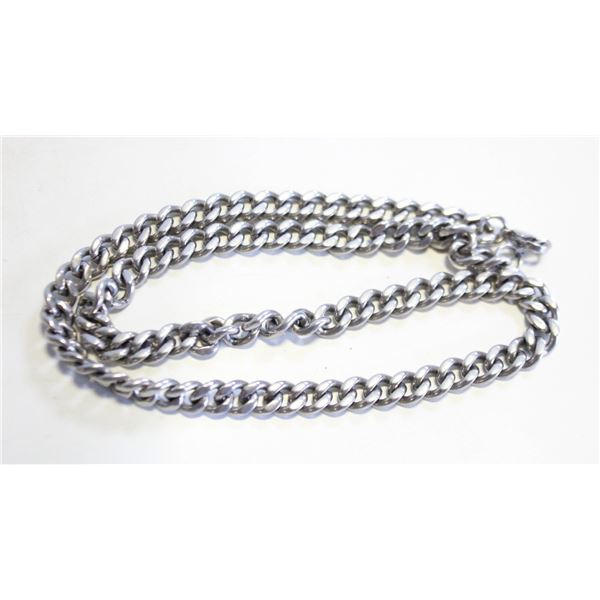 SILVER TONE CUBAN LINK CHAIN NECKLACE