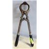 Image 1 : VINTAGE FORGED STEEL BULL CASTRATION