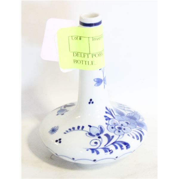 DELFT PORCELAIN TEARDROP BOTTLE.