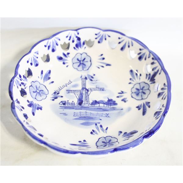 VINTAGE DELFT BLUE CERAMIC DECORATIVE BOWL FROM