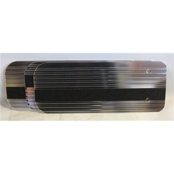 2 PAIRS OF 14” X 5 ½” ALUMINIUM MUDFLAPS