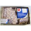 Image 1 : FLAT FULL OF VARIOUS BANDAIDS AND GAUZE